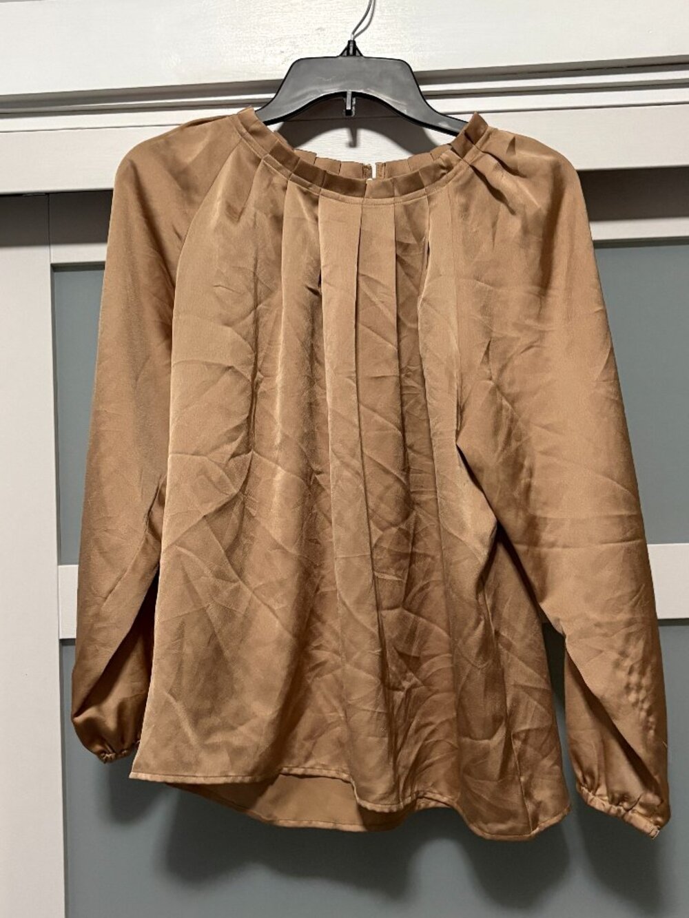 Ann Taylor sz S Gold Silky Pleated Neck Blouse Dress Shirt EUC